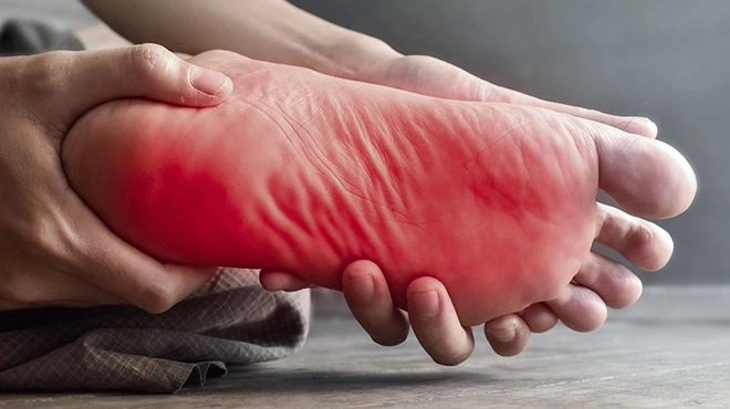 نوروپاتی دیابتی چیست؟ علت و علائم و روش درمان آن